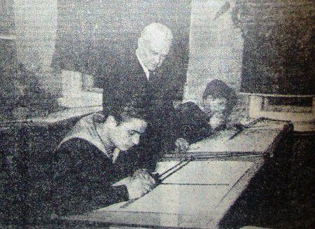 Луби Оскар Хенрикович  преподает черчение,  старейший преподаватель  ТМУРП 15 июля  1972