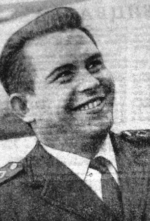 Дуденков Геннадий Гаврилович 2-й механик ТР Аугуст Якобсон заочник ТМУРП начал рыбачить в 1956 году 16 ноября 1971