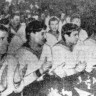 Успехам упорного в учебе курсанта горячо аплодируют в зале - 11 07 1971