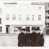 Н . Гостев, Г. Осокин, Мисаев  Таллин Ратушная пл. апрель 1975 г.  Р-31