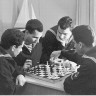 иностранные курсанты играют в шахматы