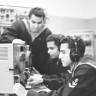 иностранные курсанты изучают радиосвязь - ТМУРП 1967
